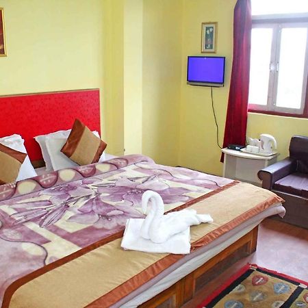 Norling Retreat Hotell Pelling Eksteriør bilde