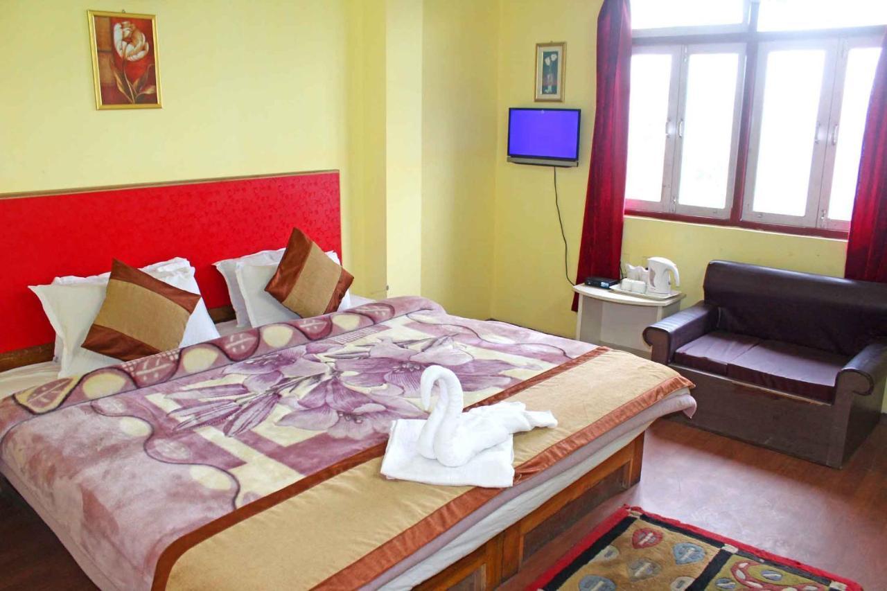 Norling Retreat Hotell Pelling Eksteriør bilde
