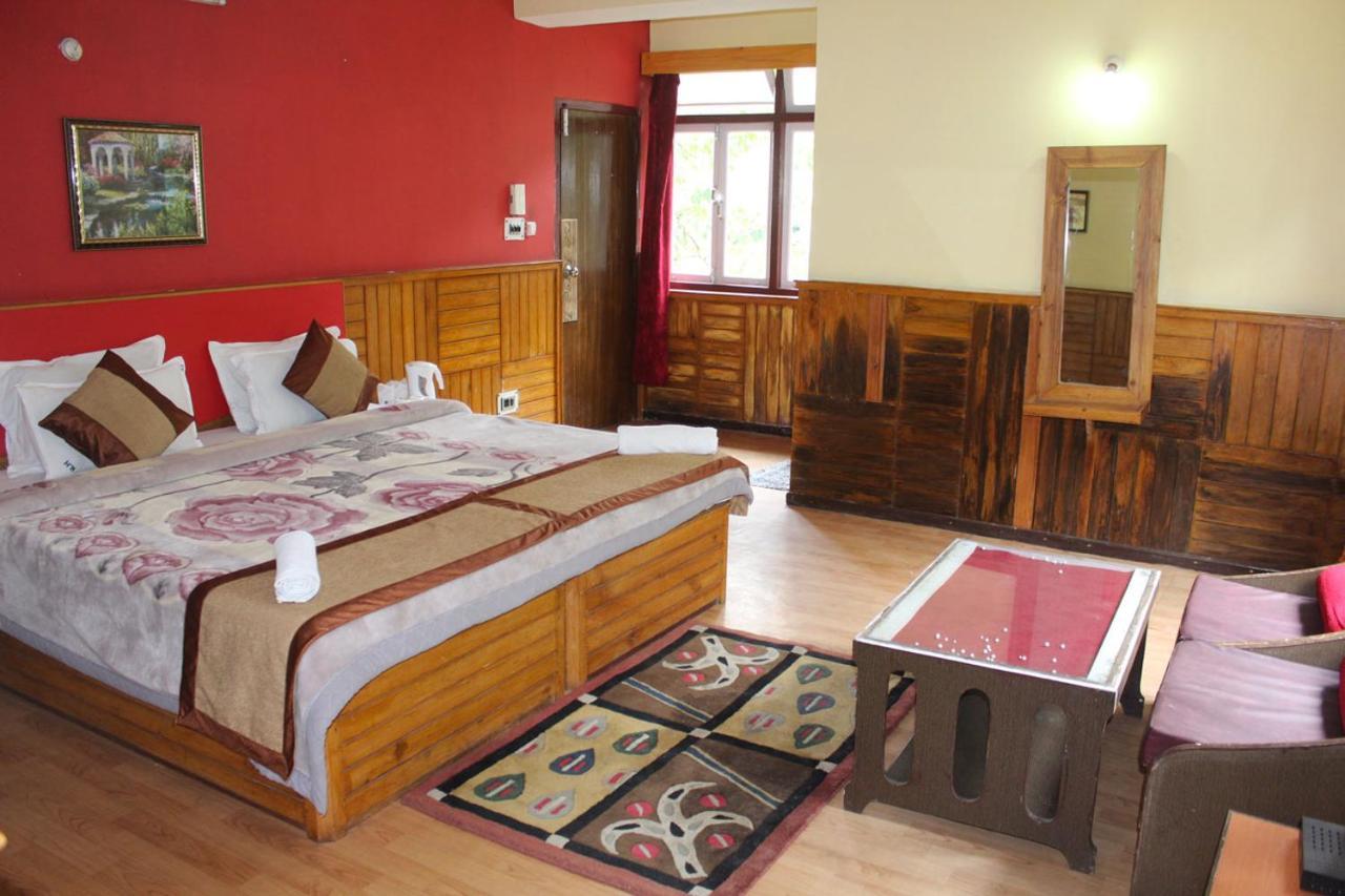 Norling Retreat Hotell Pelling Eksteriør bilde