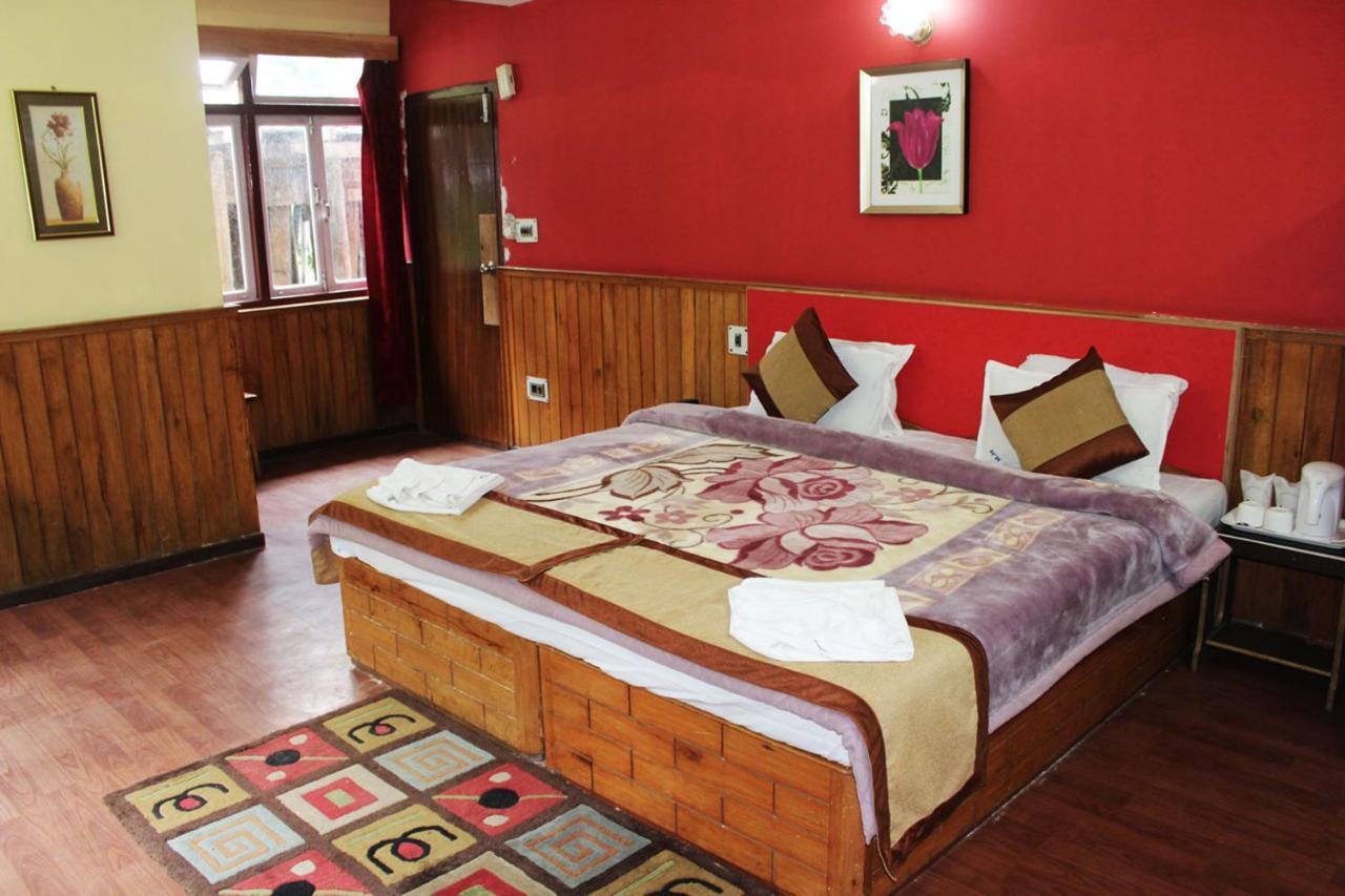 Norling Retreat Hotell Pelling Eksteriør bilde