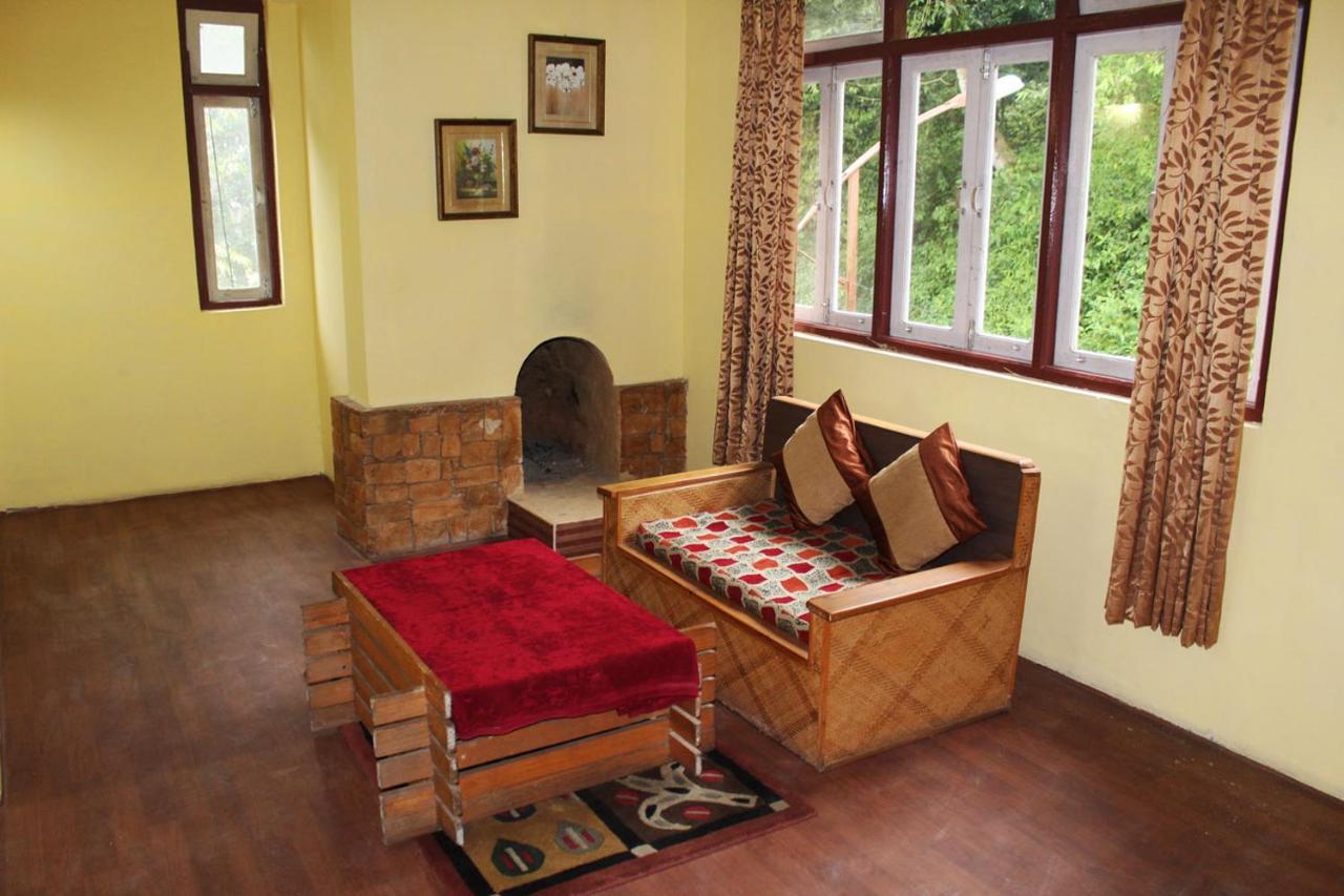 Norling Retreat Hotell Pelling Eksteriør bilde