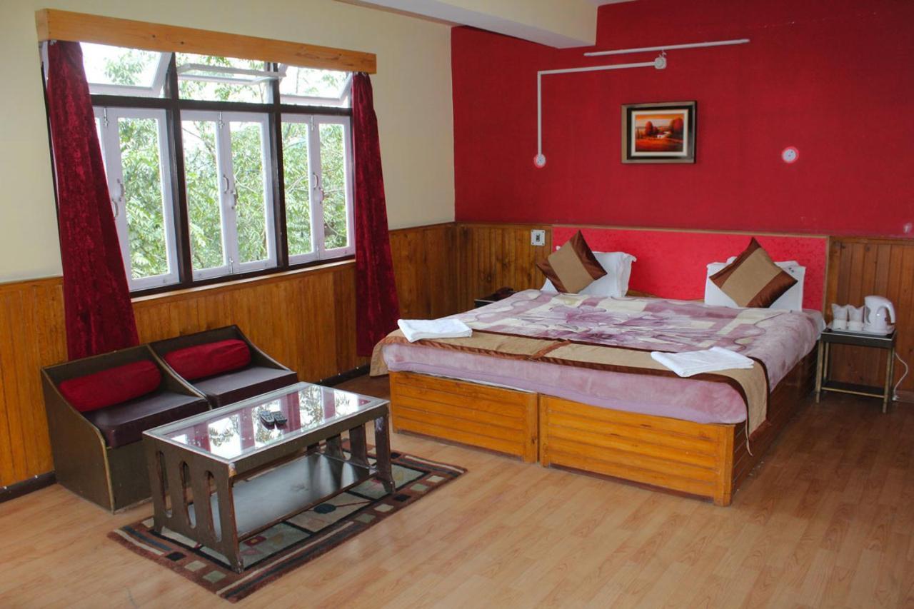 Norling Retreat Hotell Pelling Eksteriør bilde